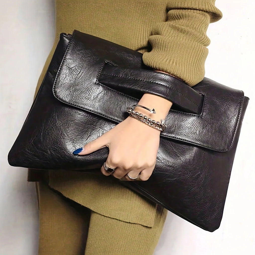 Elegant and exquisite wristlet handbag